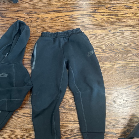 Nike Black Kids Matching Set - Picture 2 of 6